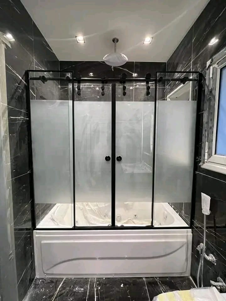 كبائن شاور سيكوريت - الشرق للألوميتال والسيكوريت